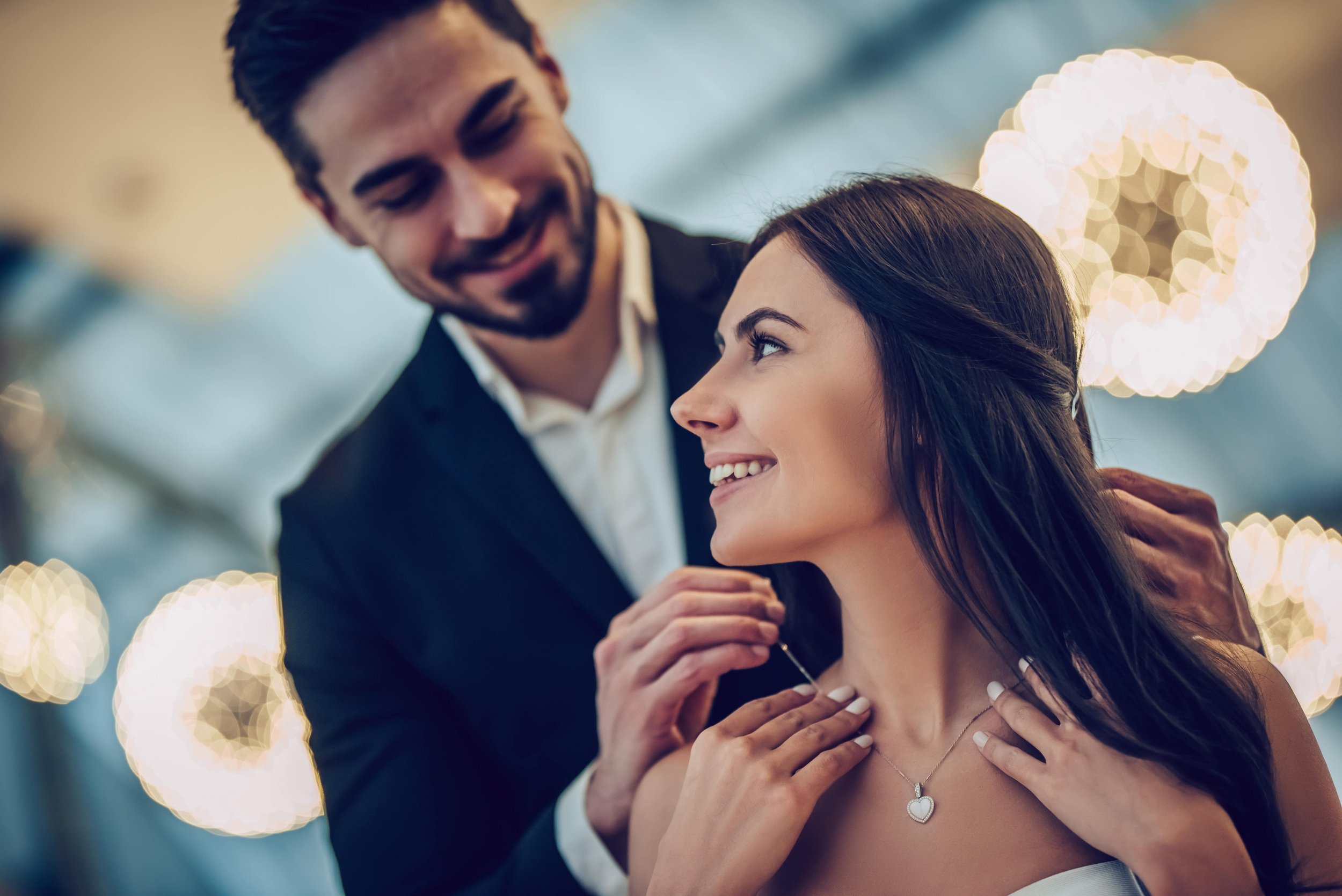 Odaberite nakit trgovina centra Supernova Zadar happy couple with new jewelry